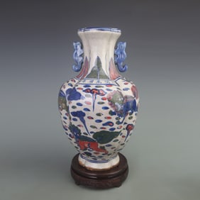 FAMILLE VERTE ANIMAL PATTERN PORCELAIN VASE