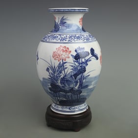 BLUE AND WHITE YOU LI HONG PATTERN WINTER MELON VASE