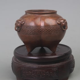 A FINE BRONZE ANIMAL EAR ROUND BRONZE CENSER