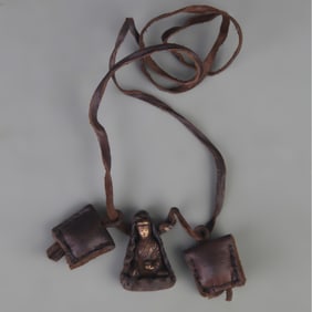 SMALL TIBETAN BUDDHIST GAU BOX
