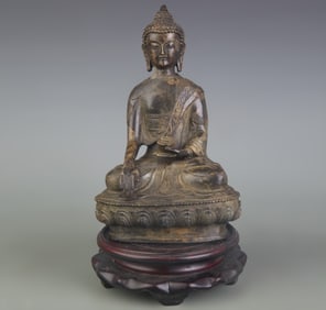 A FINE BRONZE SHAKYAMUNI BUDDHA STATUE