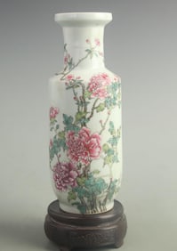 FAMILLE ROSE PEONY PATTERN CLUB STYLE PORCELAIN VASE