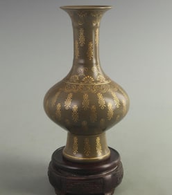 TEA-DUST GLAZED GILT FLAT-BELLY STYLE PORCELAIN VASE