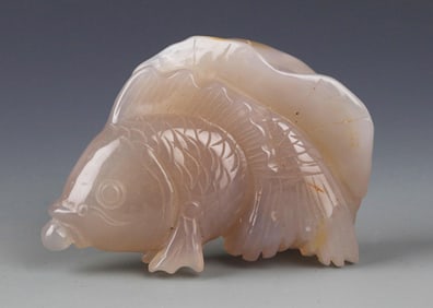 A LARGE FISH FIGURE AGATE DECORATION