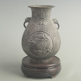 GILT BRONZE OPEN-MOUTH BRONZE VASE WITH LION HANDLES