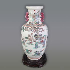 FAMILLE ROSE DOUBLE-HANDLED VASE WITH FIGURATIVE DECORATION