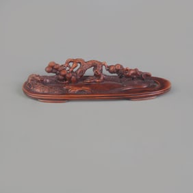 A FINE BOXWOOD MADE WOODEN PEN STAND