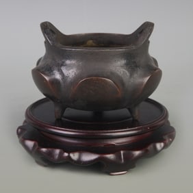 BRIDGE-HANDLED THREE-LEGGED CENSER