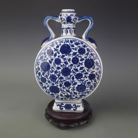 BLUE AND WHITE MOON-EMBRACING VASE WITH LOTUS SCROLL DECORATION