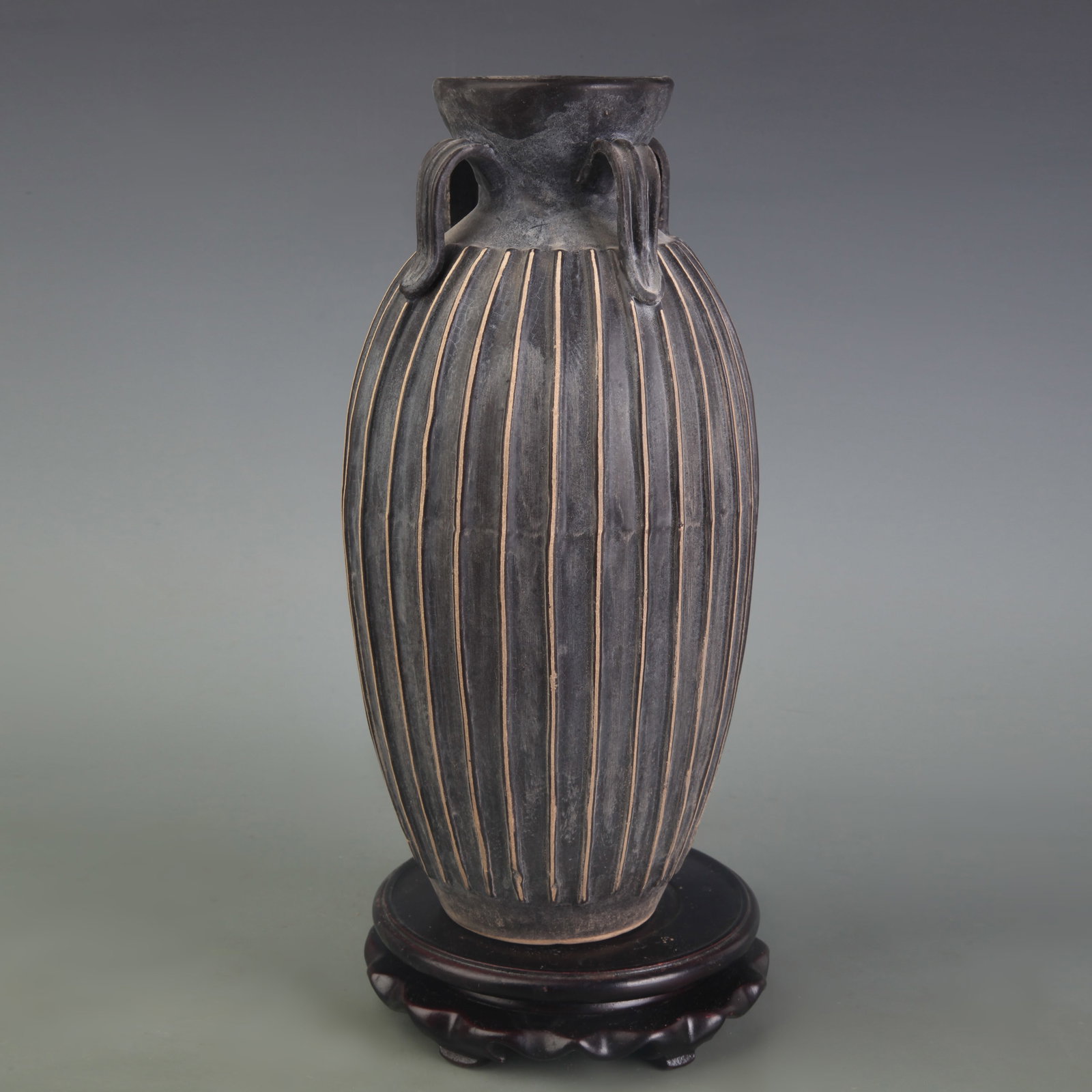 BLACK-GLAZED MELON-RIBBED OLD PORCELAIN VASE (1 of 5)