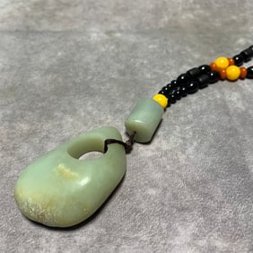 HETIAN JADE SEED MATERIAL HAND PIECE