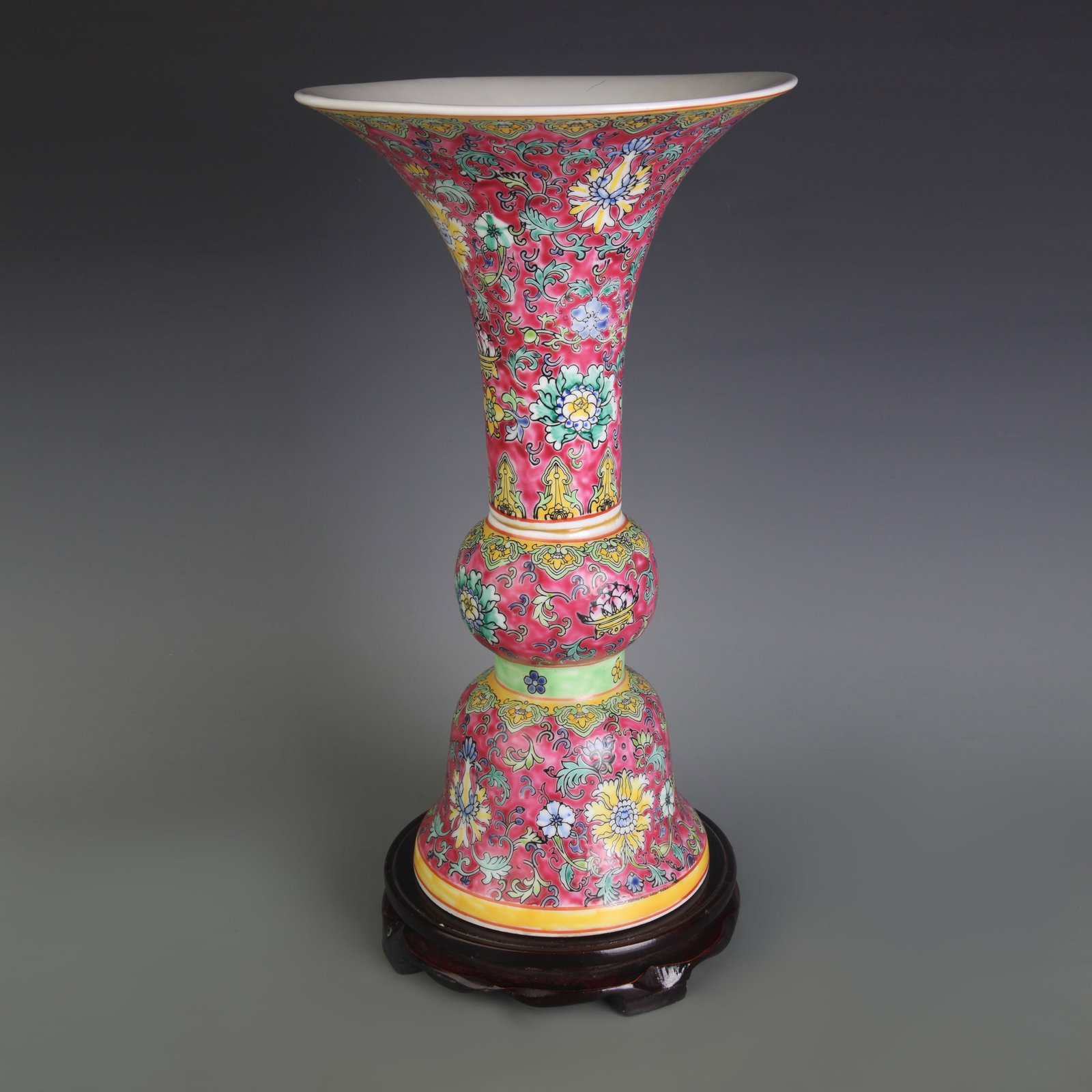 FAMILLE ROSE PINK-GROUND FLORAL PORCELAIN VASE: Qing Dynasty Qian Long Period; Diameter: 8.1 inch; High: 14.2 inch;