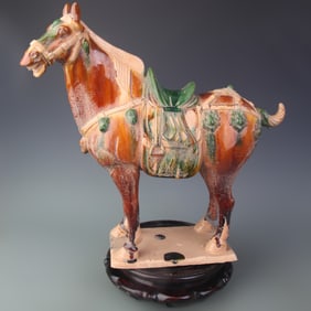 A FINE SANCAI POTTERY HORSE FIGURE