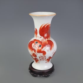 FAMILLE-ROSE AUSPICIOUS BEAST PATTERN FLOWER PORCELAIN VASE