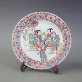 FAMILLE ROSE FIGURATIVE PLATE