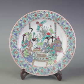 FAMILLE ROSE FIGURATIVE PLATE