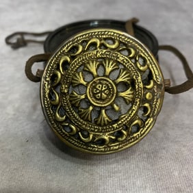 A FINE BRONZE TIBETAN BUDDHISM GAWU PENDANT