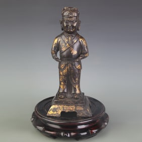 A FINE BRONZE TIBETAN BUDDHISM STATUE