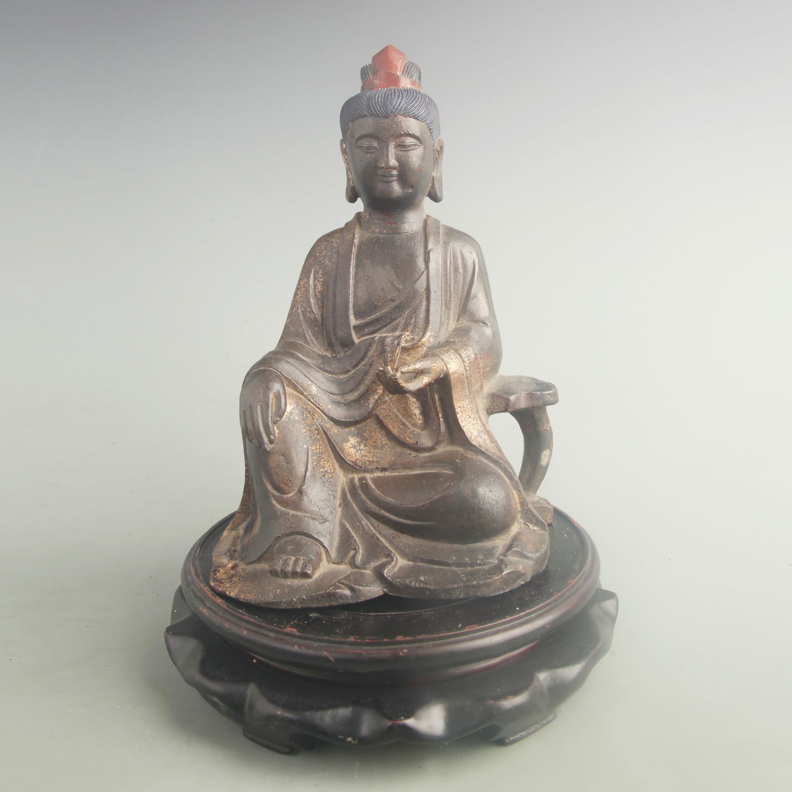 A FINE GILT BRONZE GUANYIN STATUE: 19th Century; High: 8.70 inch; Width: 5.50 inch;
