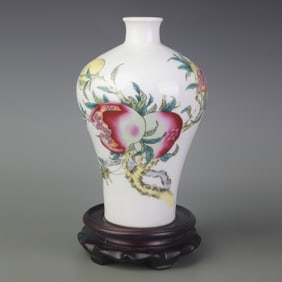 FAMILLE ROSE PLUM VASE WITH FLORAL DECORATION