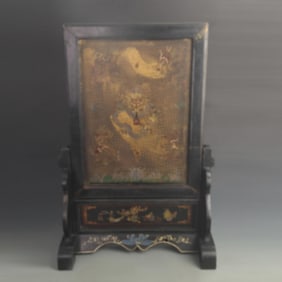HARDWOOD FRAME LACQUER AND GILT TABLE SCREEN WITH FIVE DRAGONS DECORATION