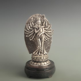 GILT SILVER THOUSAND-HAND GUAN YIN STATUE