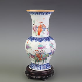 FAMILLE ROSE FIGURE-DECORATED HUAGU VASE