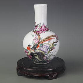 FAMILLE ROSE GLOBE (CELESTIAL) VASE WITH FLORAL AND BIRD MOTIFS