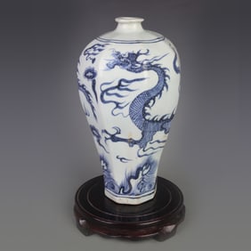 BLUE AND WHITE DRAGON-PATTERN PLUM STYLE PORCELAIN VASE