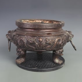 LARGE CENSER WITH BEAST FEET AND DRAGON DECORATION