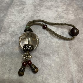 A FINE GLASS CARVING PENDANT