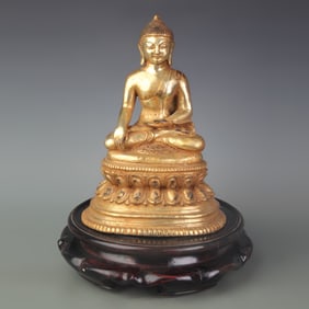 A FINE GILT BRONZE BUDDHA STATUE