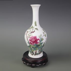 FAMILLE ROSE FLORAL BIRD PATTERN PORCELAIN VASE