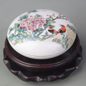 FAMILLE ROSE BIRD AND FLOWER PATTERN INK BOX