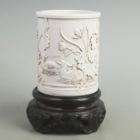 WANG BING RONG MARK "LOTUS AND MANDARIN DUCKS" PORCELAIN BRUSH POT