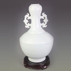 DOUBLE-HANDLED GARLIC-SHAPED VASE