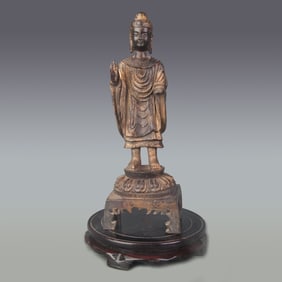 A FINE BRONZE BUDDHA STATUE