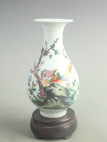 FAMILLE ROSE DOU QING PHOENIX AND FLOWER YUHUCHUN PORCELAIN VASE
