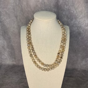 A FINE AGATE STONE MADE NECKLACE