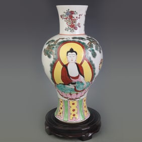 FAMILLE ROSE VASE WITH FIGURE MOTIFS