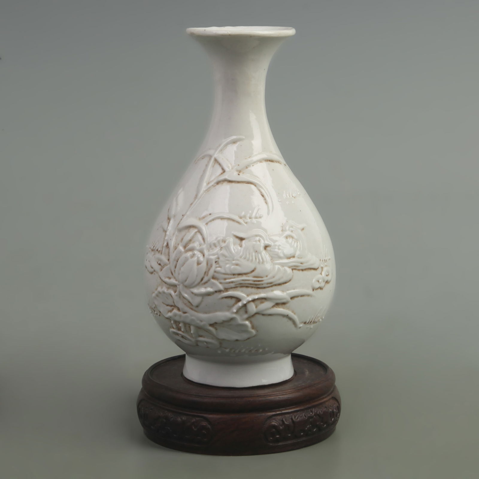 A LOTUS FLOWER CARVING PORCELAIN YU HU CHUN STYLE BOTTLE (1 of 5)