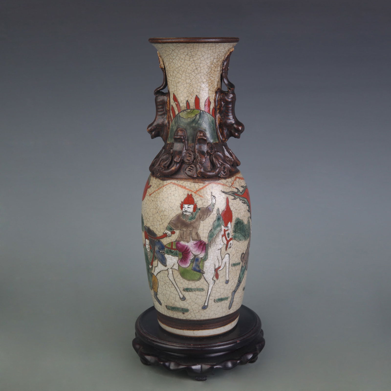 WUCAI FIGURES PATTERN DOUBLE-EARED PORCELAIN VASE (1 of 5)