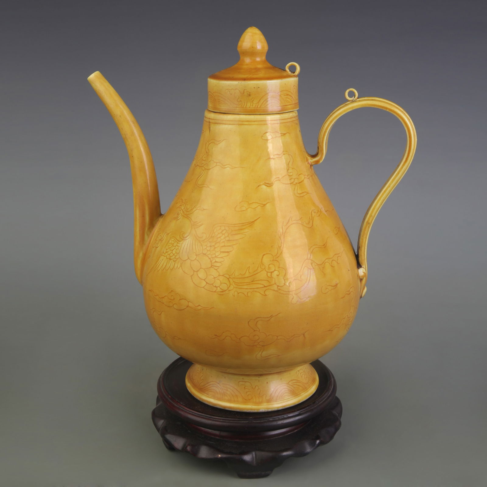 YELLOW-GLAZED DRAGON PATTERN INCISED PORCELAIN EWER: Ming Dynasty Hong Zhi Period; Width: 8.3 inch ; High: 9.1 inch