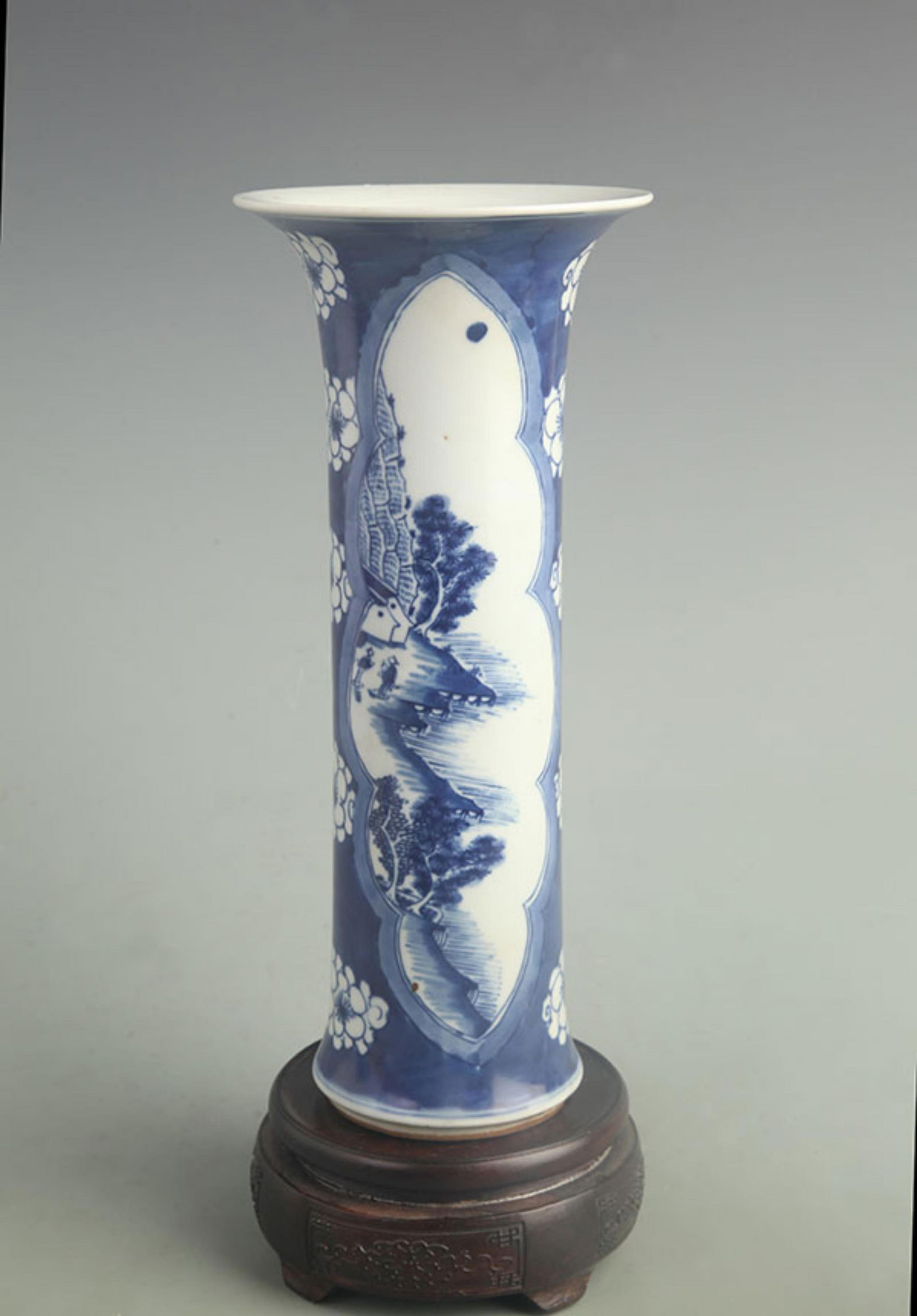 BLUE AND WHITE LANDSCAPE FIGURE PORCELAIN VASE: Qing Dynasty; High: 10.5 inch; Diameter: 4.60 inch