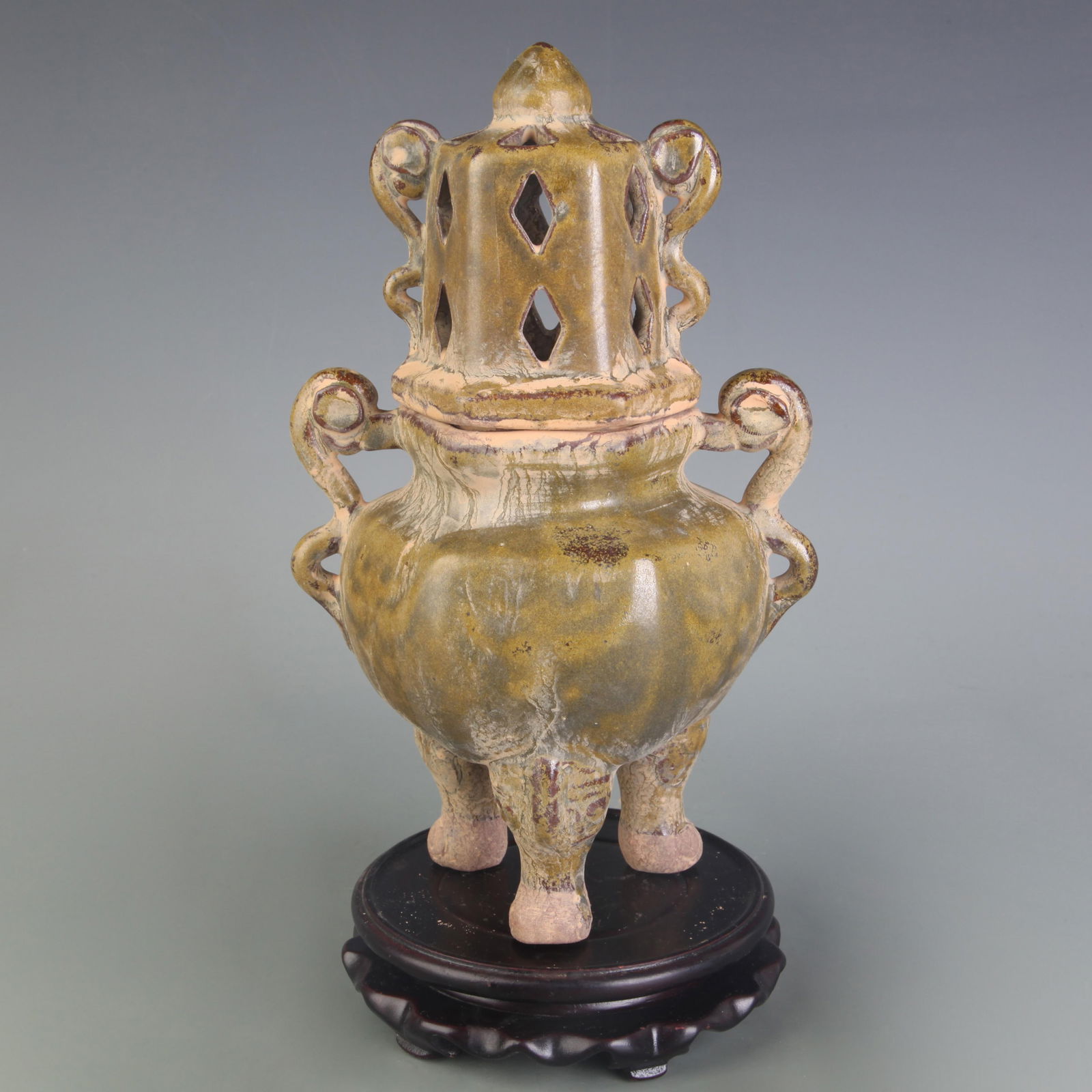 OCHRE-YELLOW GLAZED TRIPOD OLD PORCELAIN CENSER: Qing Dynasty; High: 9.4 inch