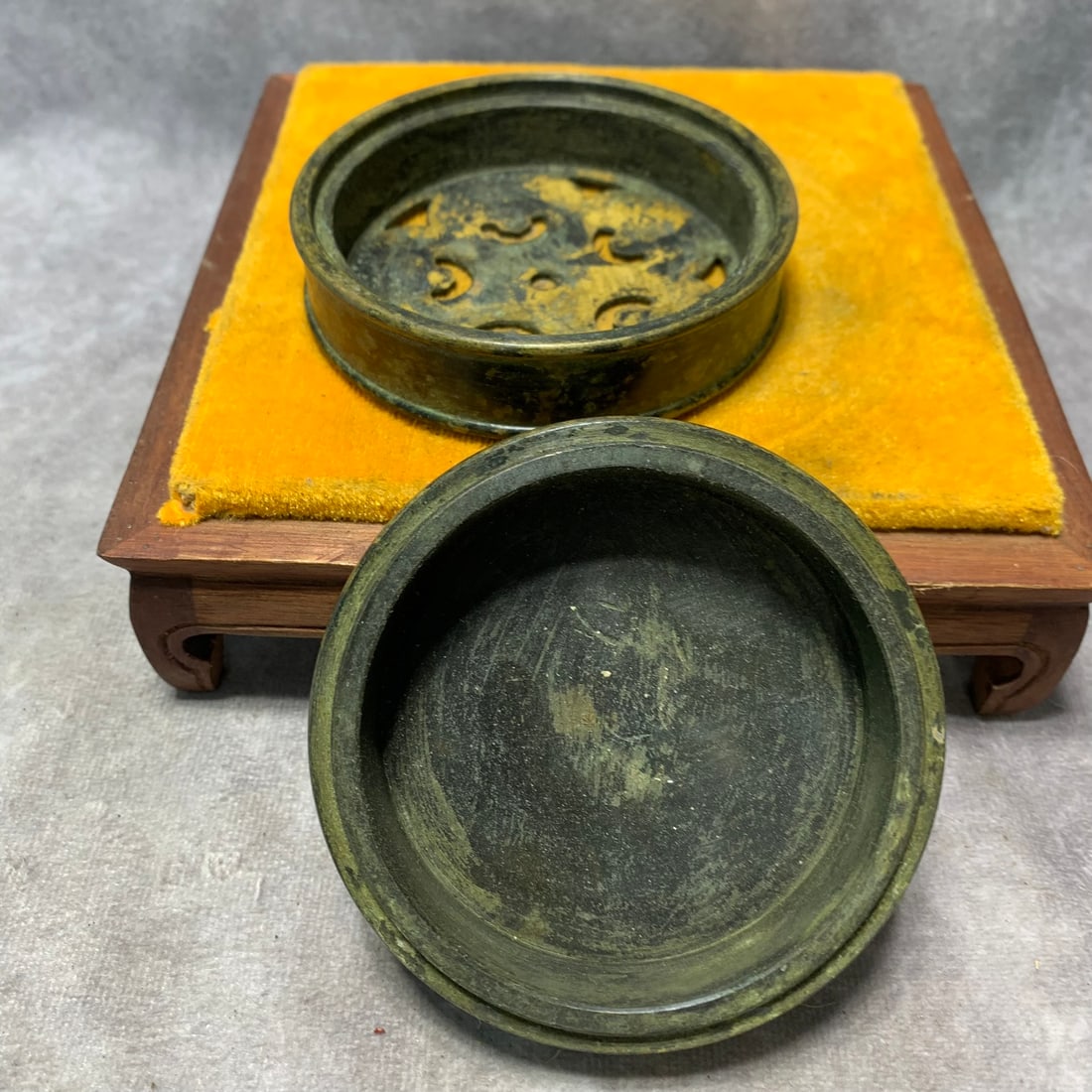 BRONZE INCENSE BURNER WITH AUSPICIOUS PATTERNS - 4