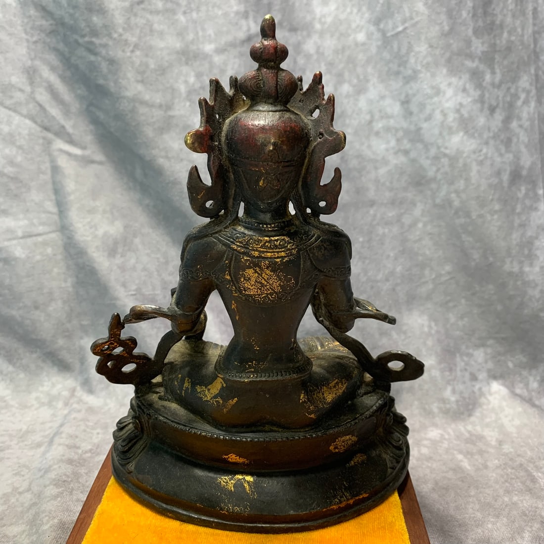 A FINE TIBETAN BUDDHIST STATUE - 2
