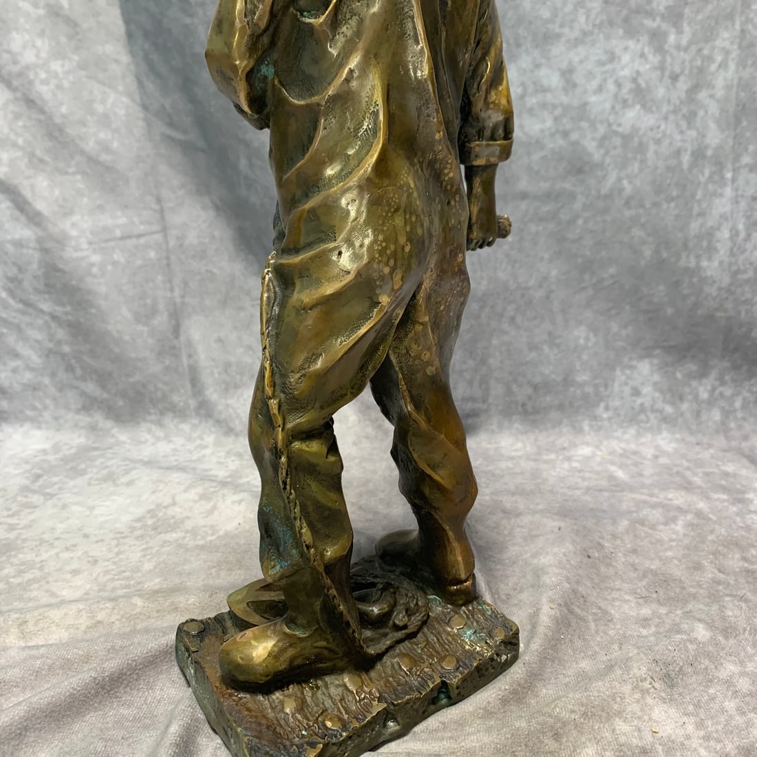 CONTEMPORARY BRONZE DOCKWORKER STANDING STATUE - 6
