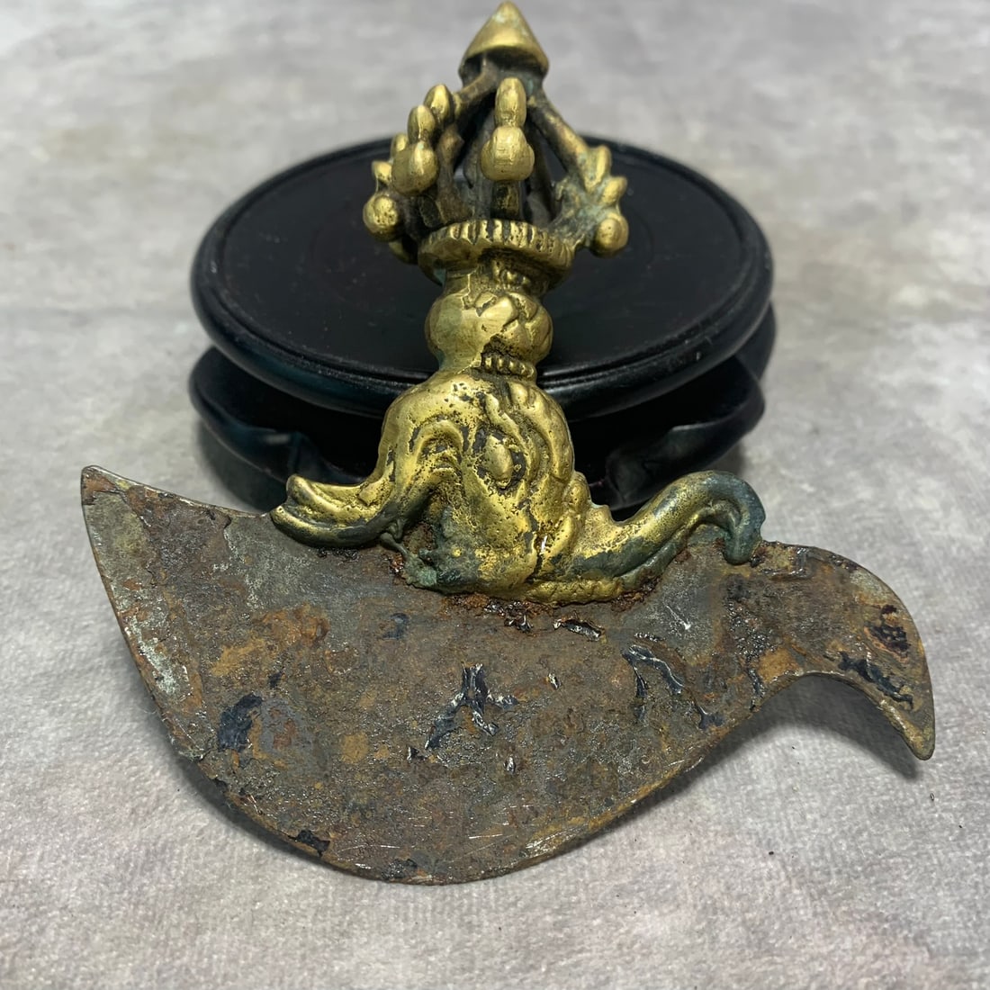 TIBETAN BUDDHIST BRONZE AND IRON RITUAL OBJECT: Qing Dynasty; Long: 4.3 inch; Width: 1.3 inch; High: 4.6 inch;