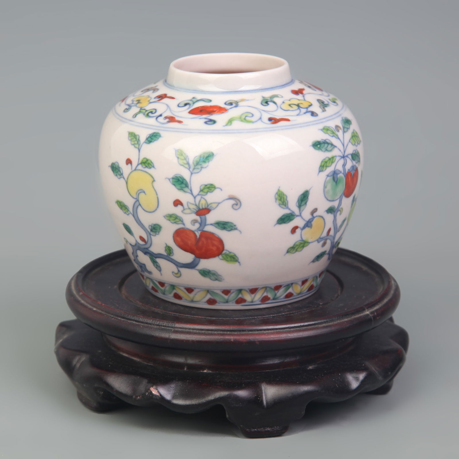 DOUCAI FLORAL AND FRUIT PATTERN SMALL JAR (1 of 5)